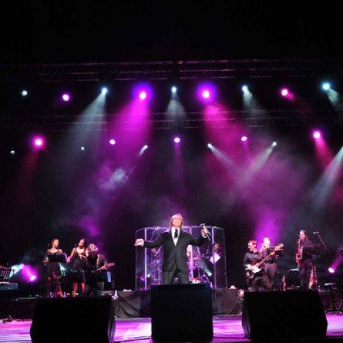 Engelbert Humperdinck 2010 Legacy of Love World Tour