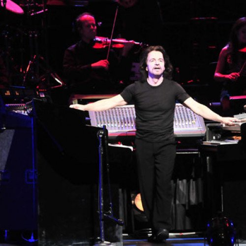 Yanni In Concert